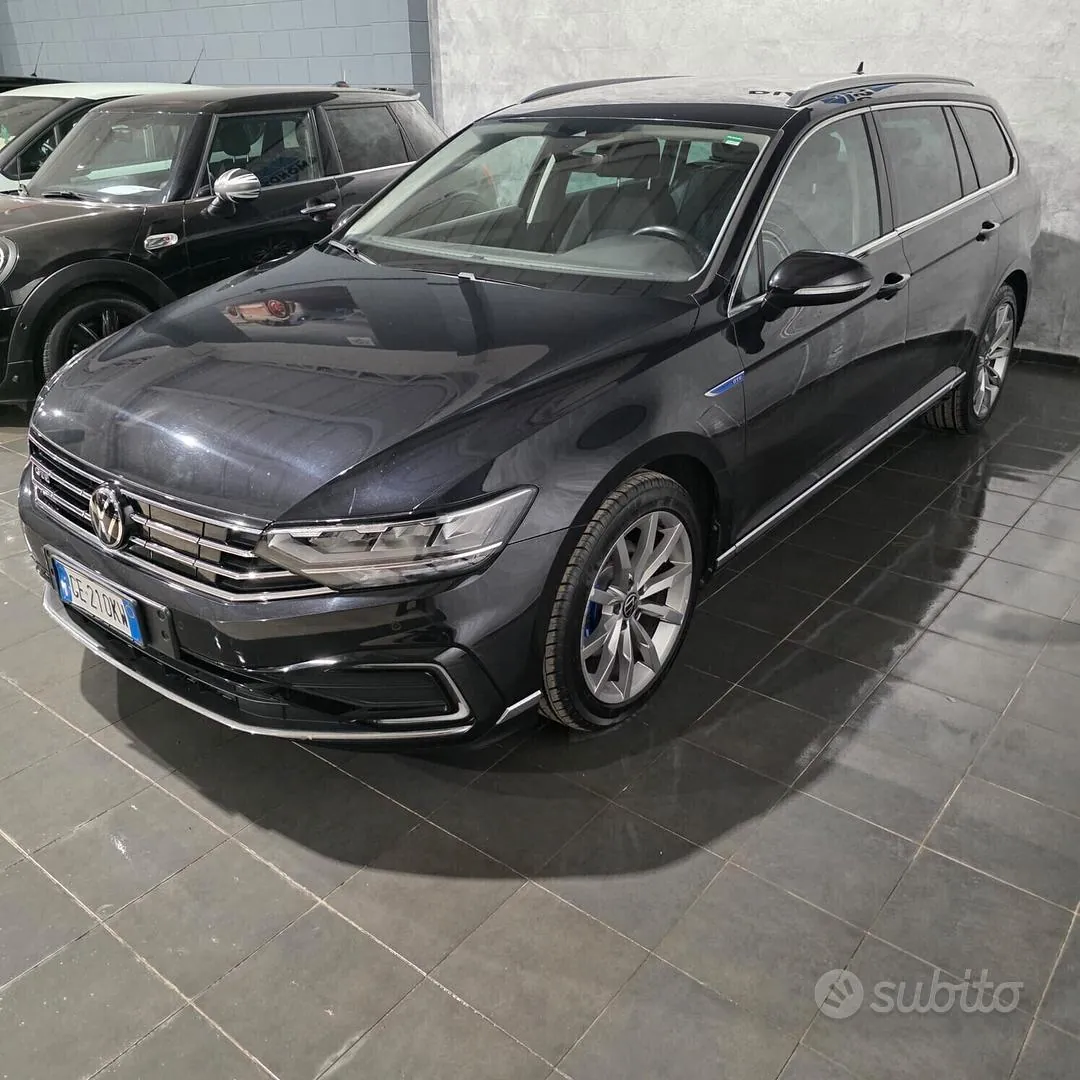 Volkswagen Passat Variant 2021 photo 2