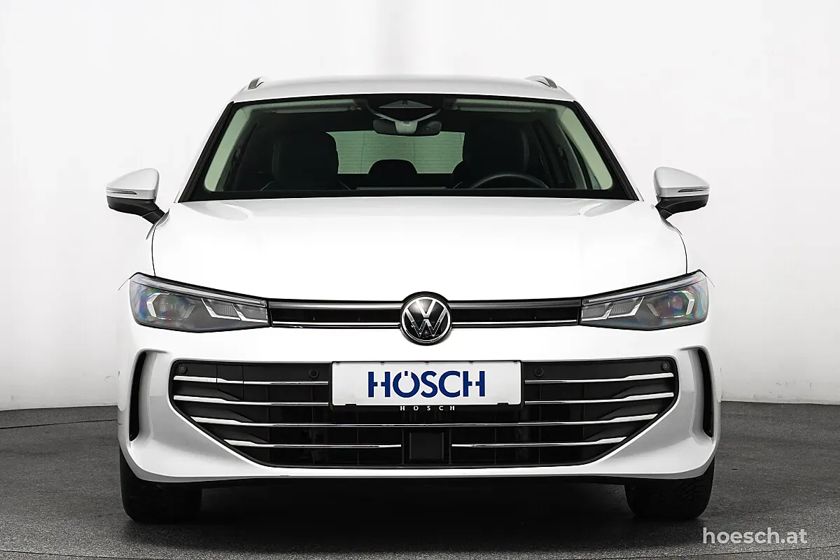 Volkswagen Passat 2025 photo 2
