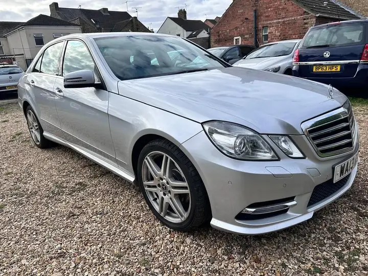 Mercedes-Benz E-Class 2013 photo 2