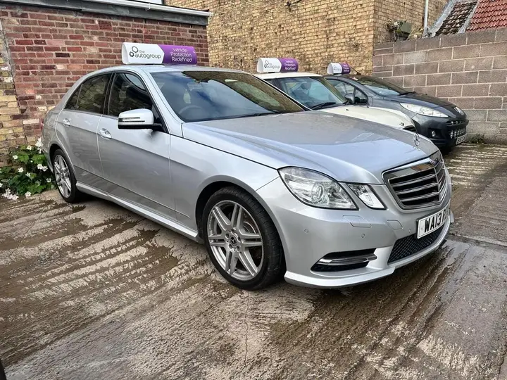 Mercedes-Benz E-Class 2013 photo 4