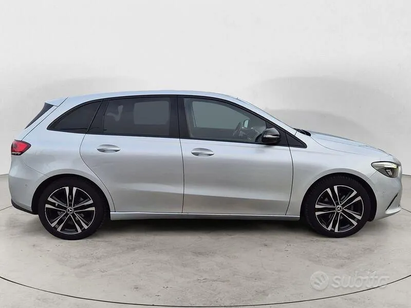 Mercedes-Benz B-Class 2019 photo 5