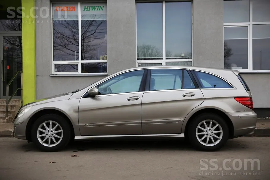 Mercedes-Benz R320 2006 photo 2