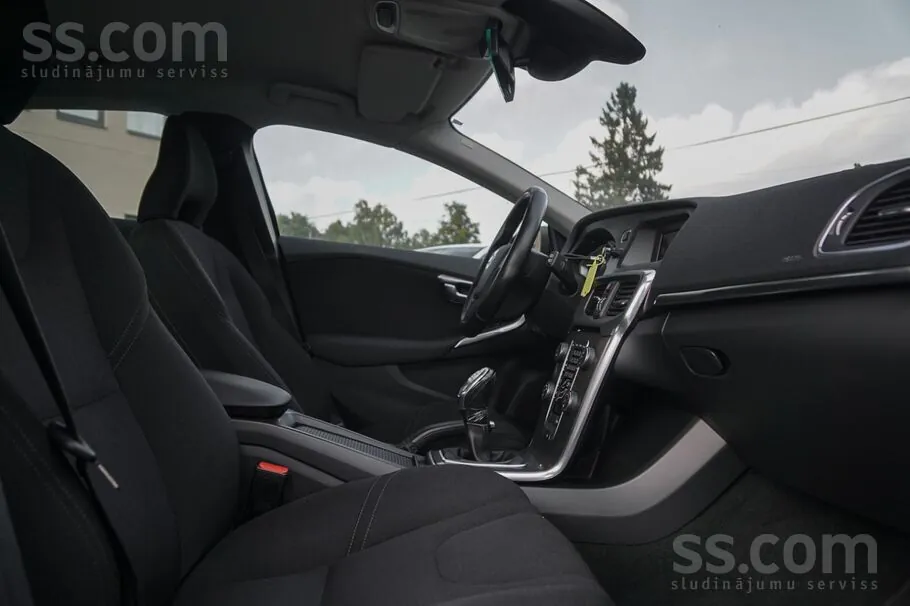 Volvo V40 2014 photo 4