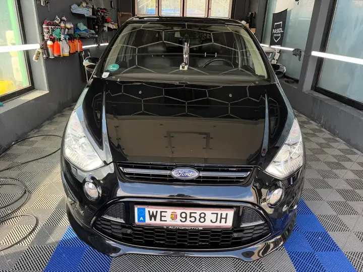 Ford S-Max 2011 photo 2