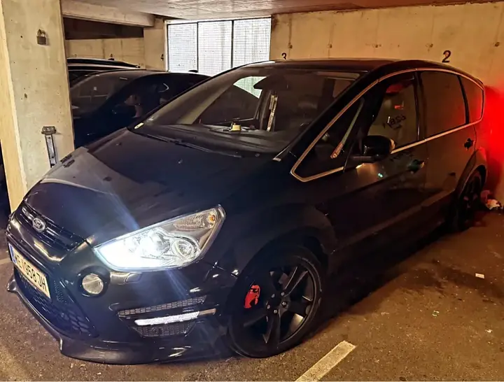 Ford S-Max