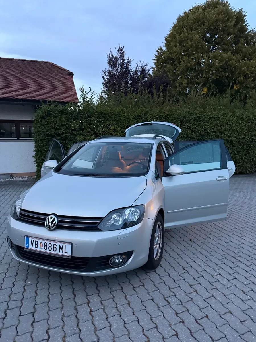 Volkswagen Golf 2012 photo 3