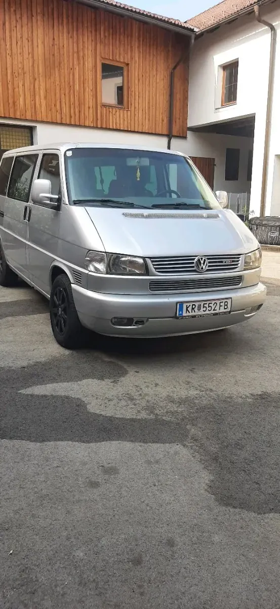 Volkswagen Multivan 2001 photo 2