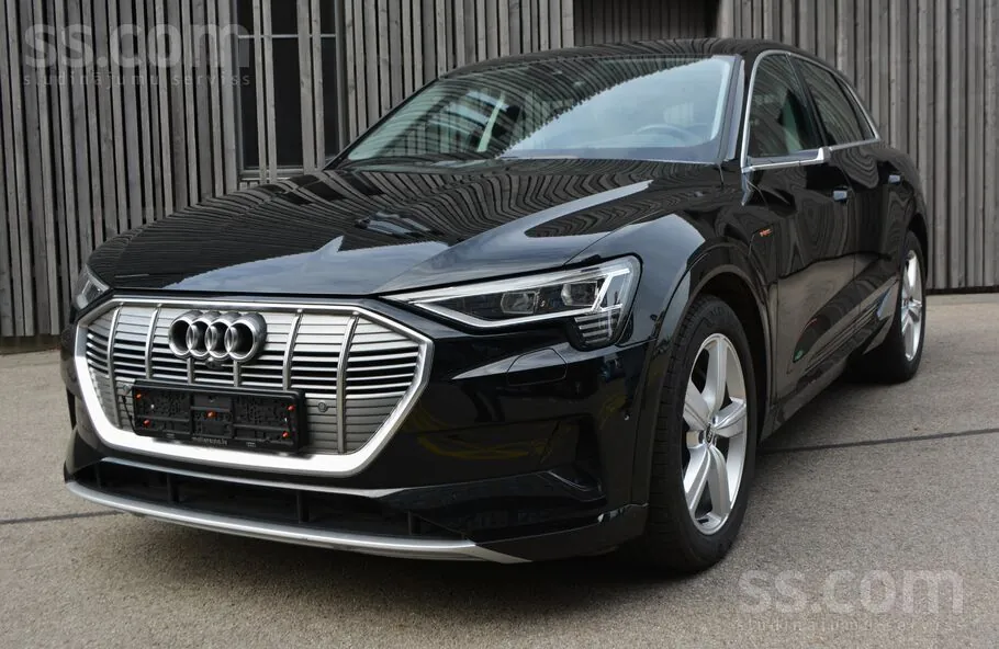 Audi E-Tron 2021 photo 2