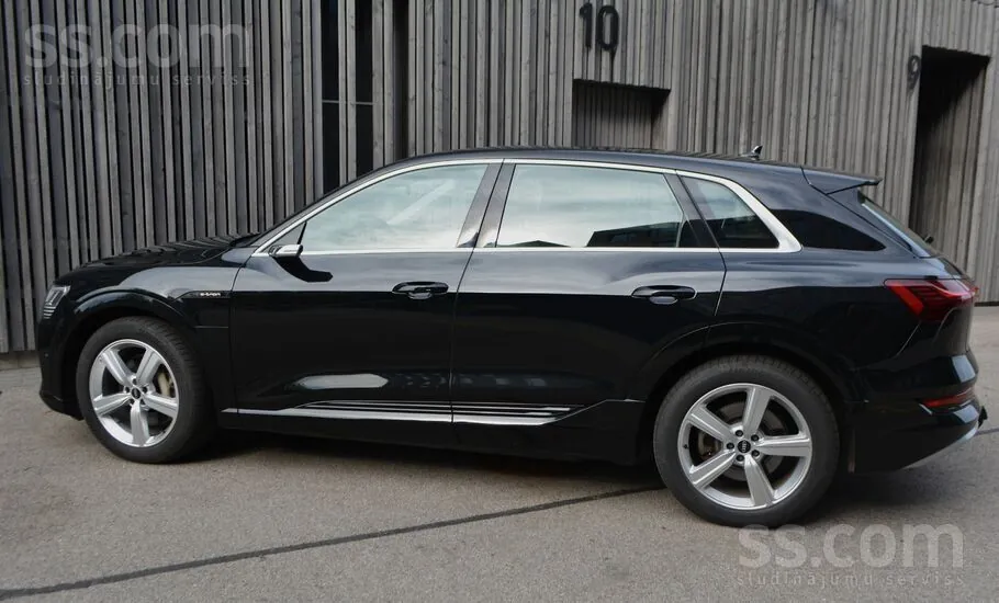Audi E-Tron 2021 photo 4