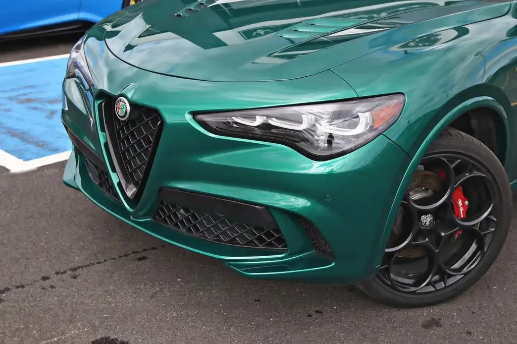 Alfa Romeo Stelvio Quadrifoglio 2024 photo 2