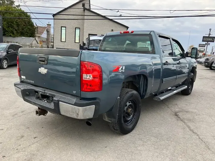 Chevrolet Silverado 2500 2010 photo 5