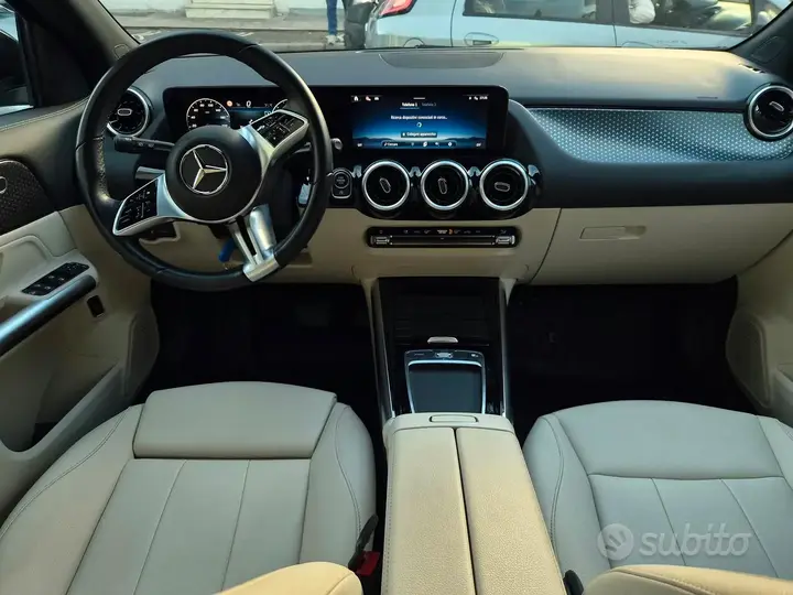 Mercedes-Benz Gla 2024 photo 4