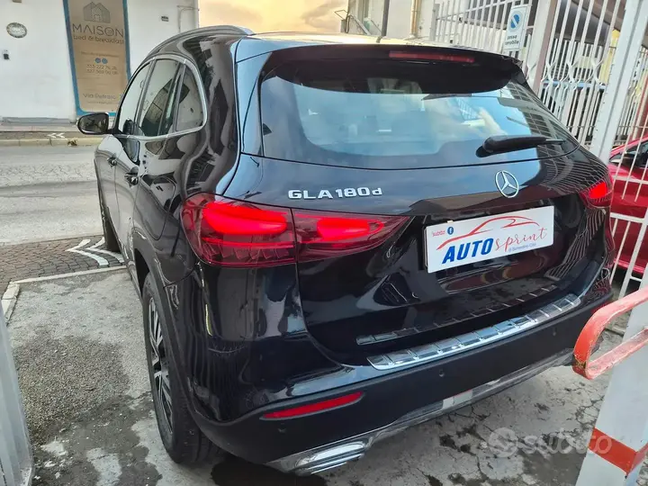 Mercedes-Benz Gla 2024 photo 2