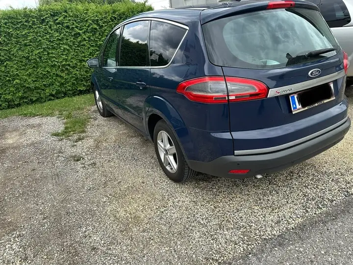 Ford S-Max 2011 photo 3