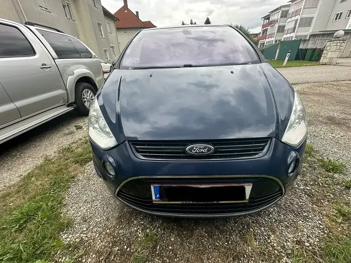 Ford S-Max
