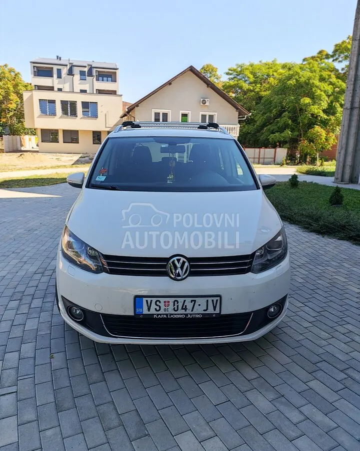 Volkswagen Touran 2011 photo 3
