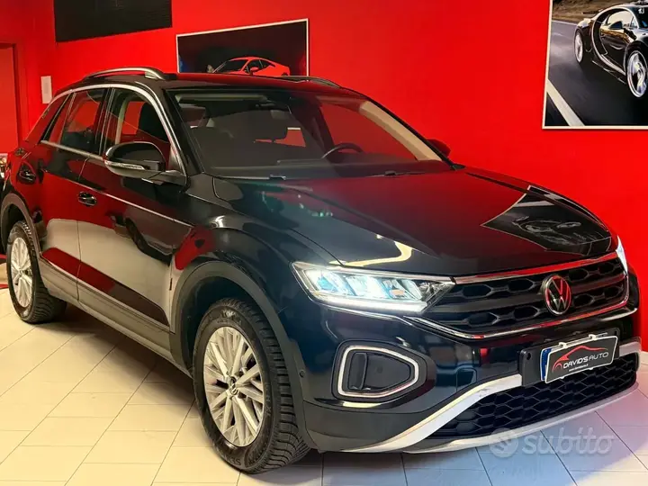 Volkswagen T-Roc 2023 photo 2