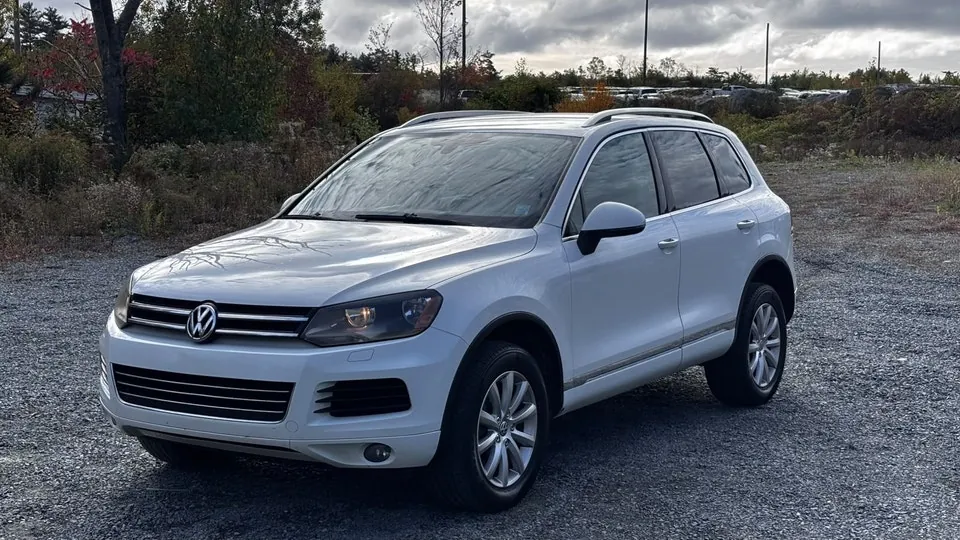 Volkswagen Touareg 2013 photo 2