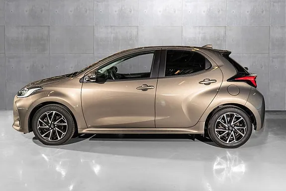 Toyota Yaris 2023 photo 2