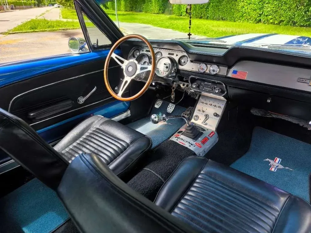 Ford Mustang 1967 photo 2