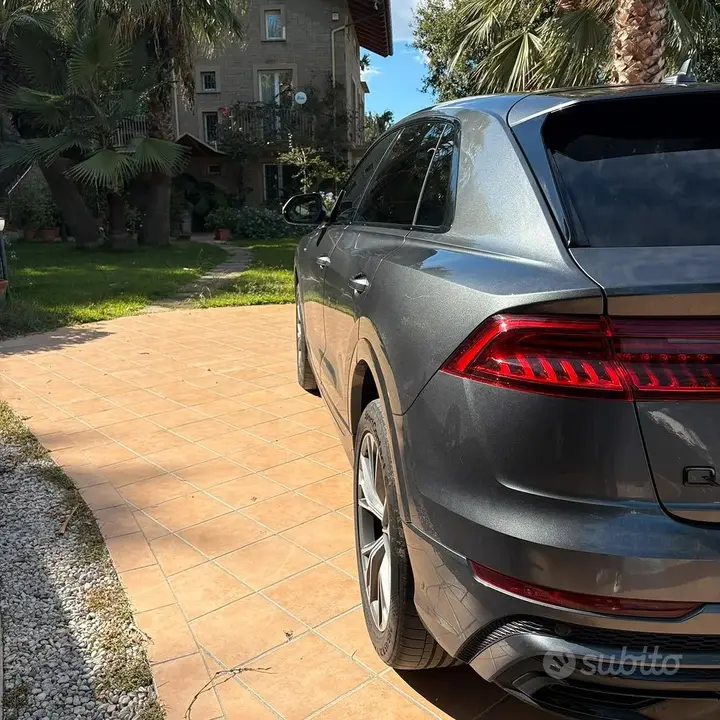 Audi Q8 2022 photo 3