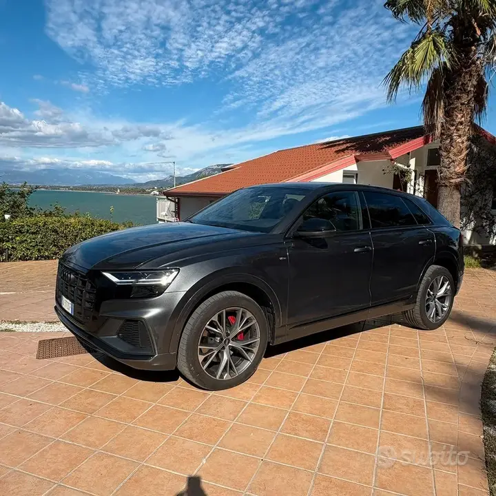 Audi Q8 2022 photo 2