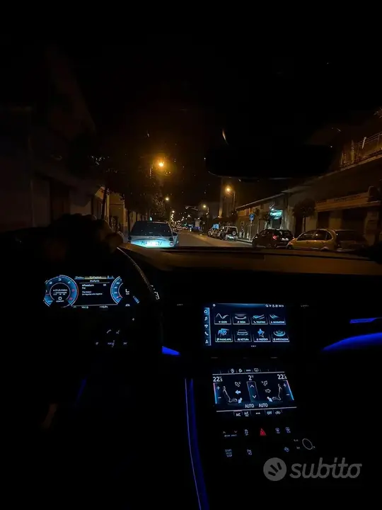 Audi Q8 2022 photo 4