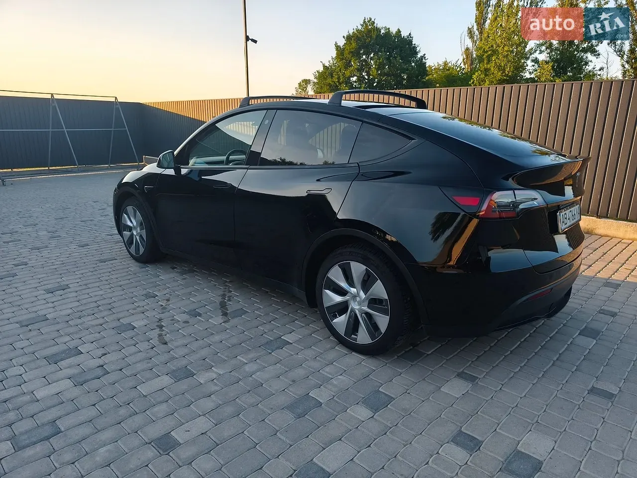 Tesla Model Y 2022 photo 3