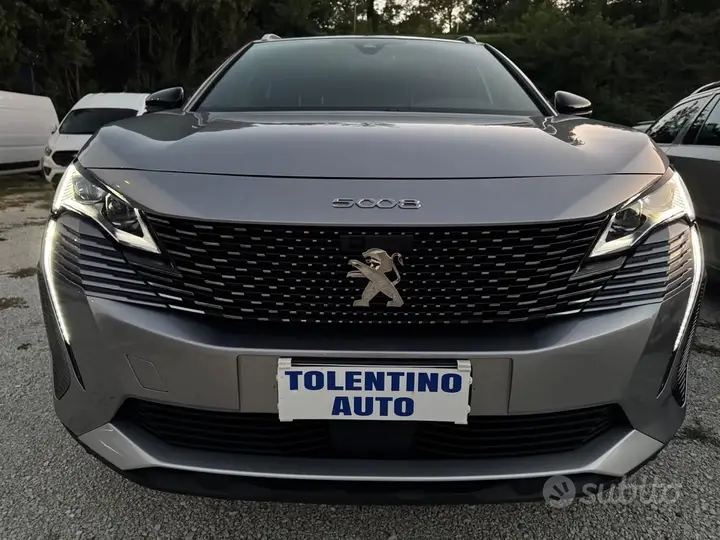 Peugeot 5008 2022 photo 2