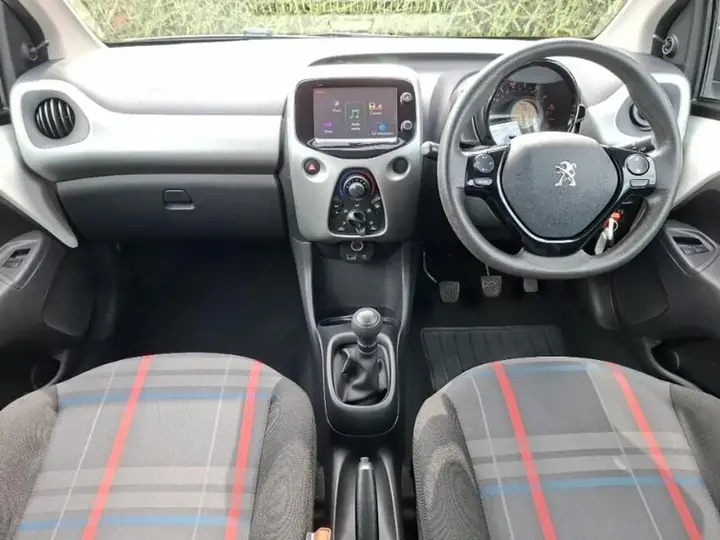Peugeot 108 2014 photo 3