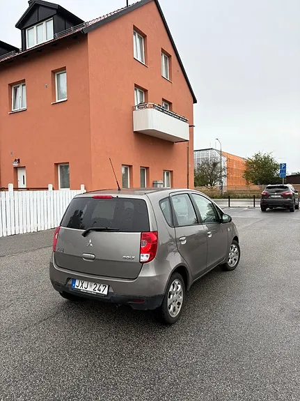 Mitsubishi Colt 2009 photo 4