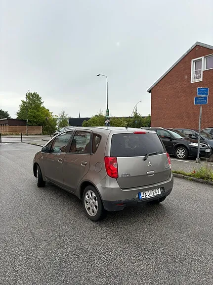 Mitsubishi Colt 2009 photo 3