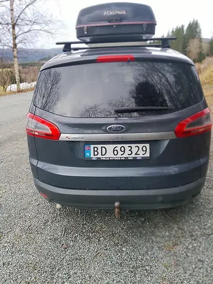 Ford S-Max 2011 photo 2