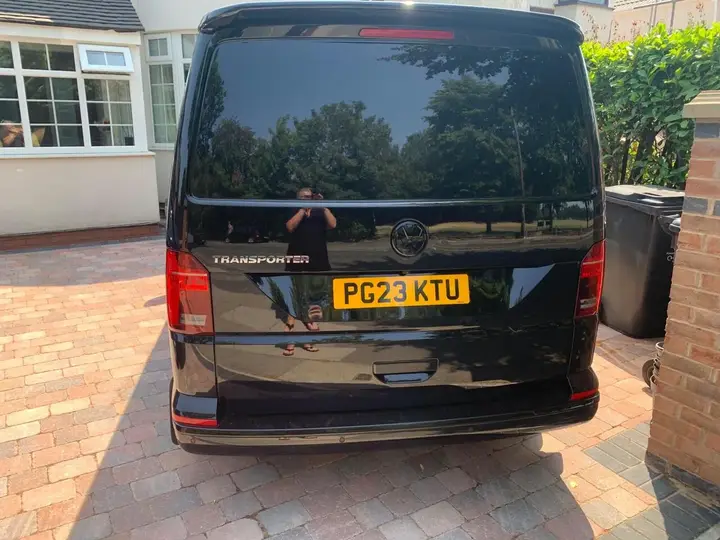 Volkswagen Transporter 2023 photo 2