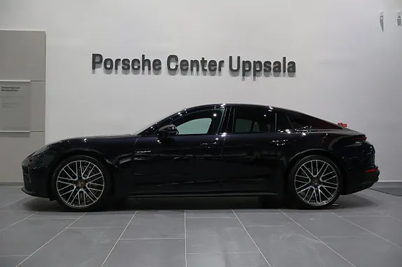 Porsche Panamera 2026 photo 2