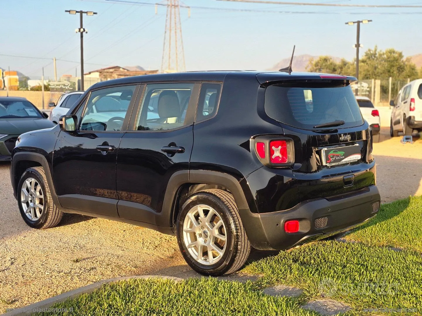 Jeep Renegade 2023 photo 4
