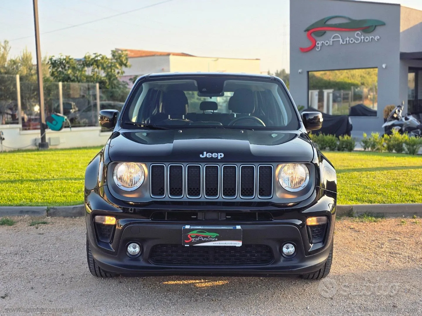 Jeep Renegade 2023 photo 2