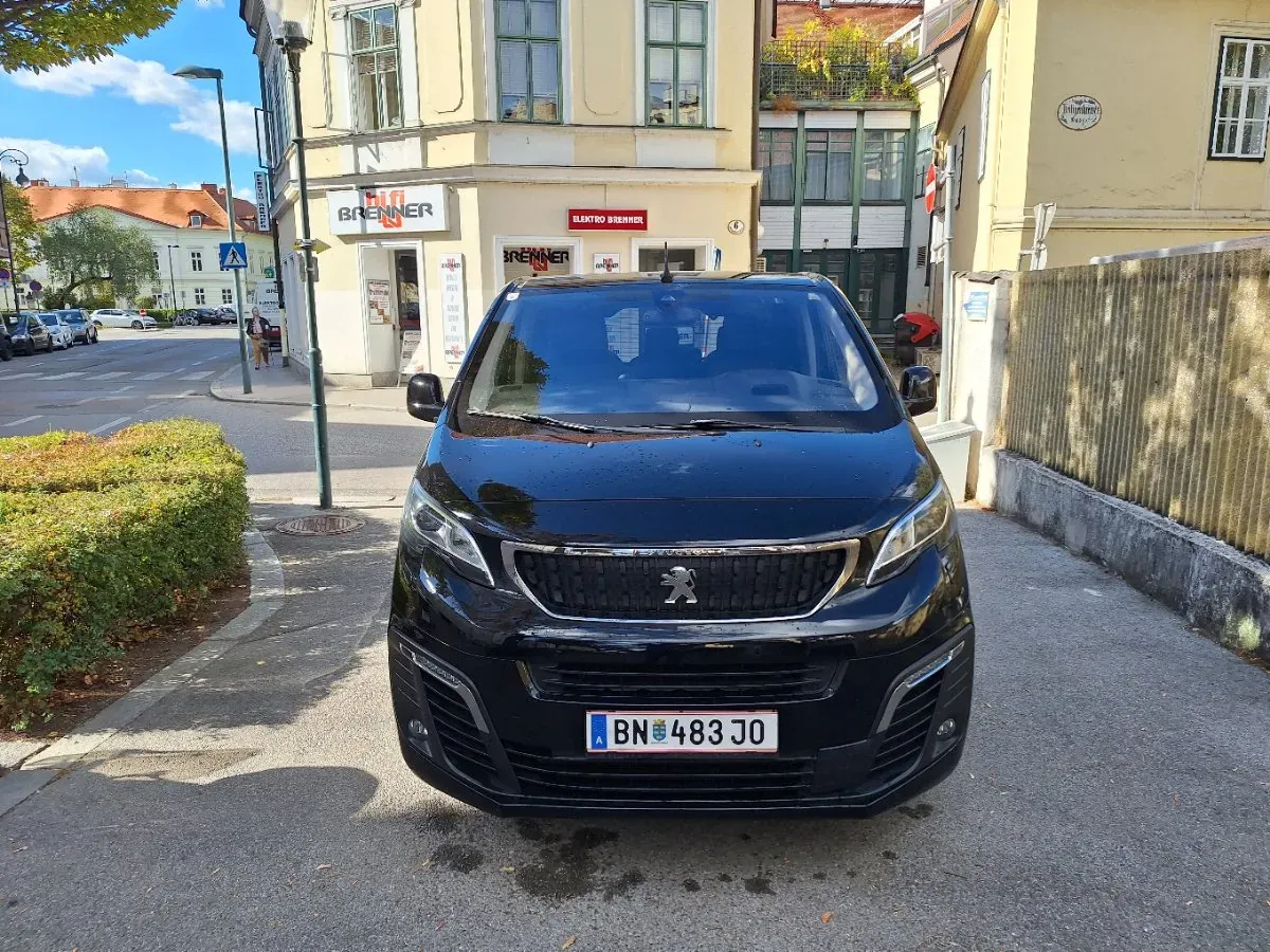 Peugeot Traveller