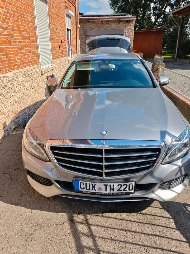 Mercedes-Benz 220D