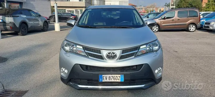 Toyota Rav4 2014 photo 2