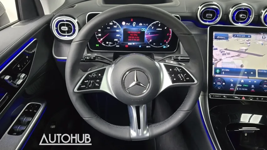 Mercedes-Benz Glc-Class 2023 photo 2
