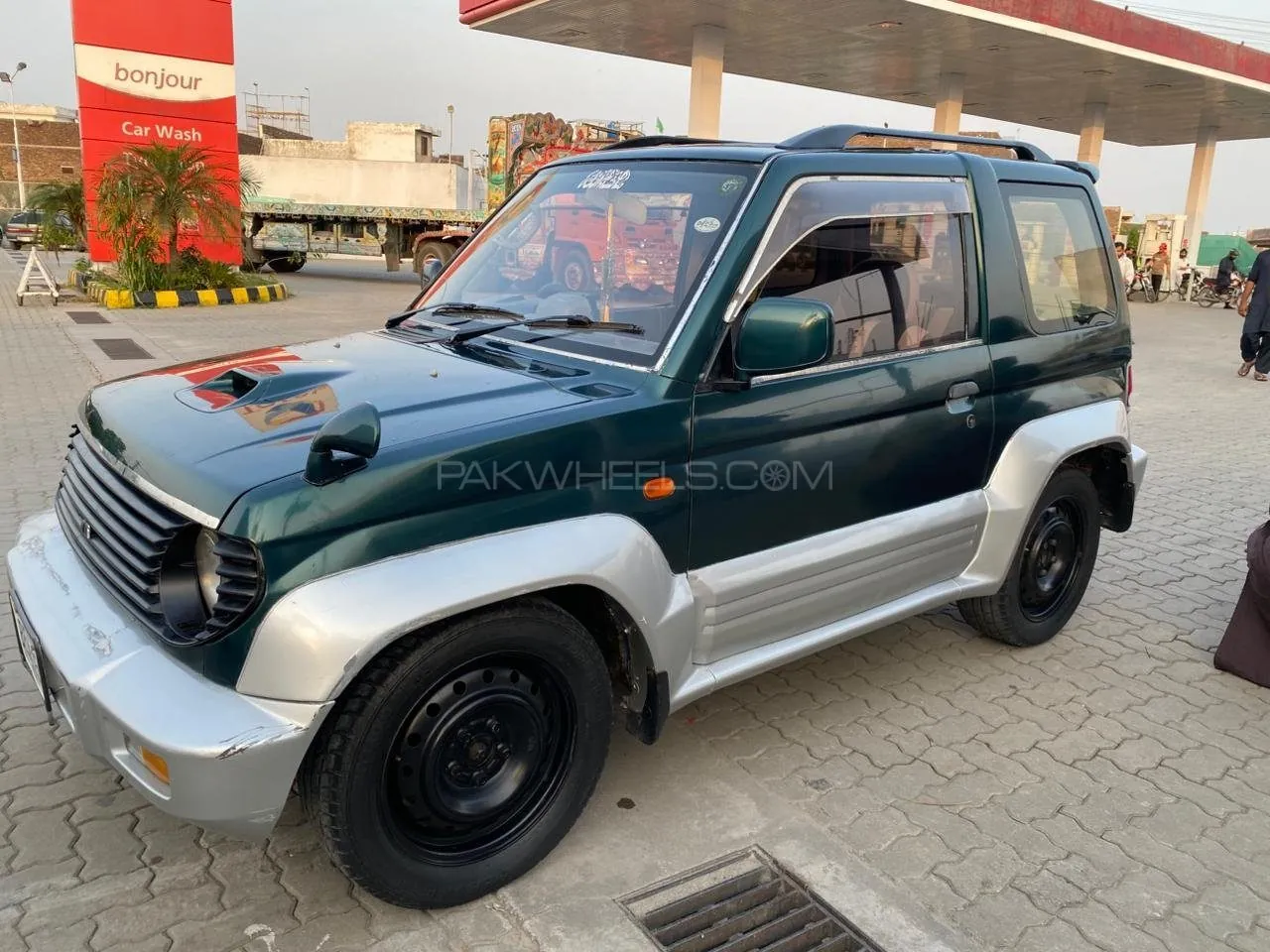 Mitsubishi Pajero Mini