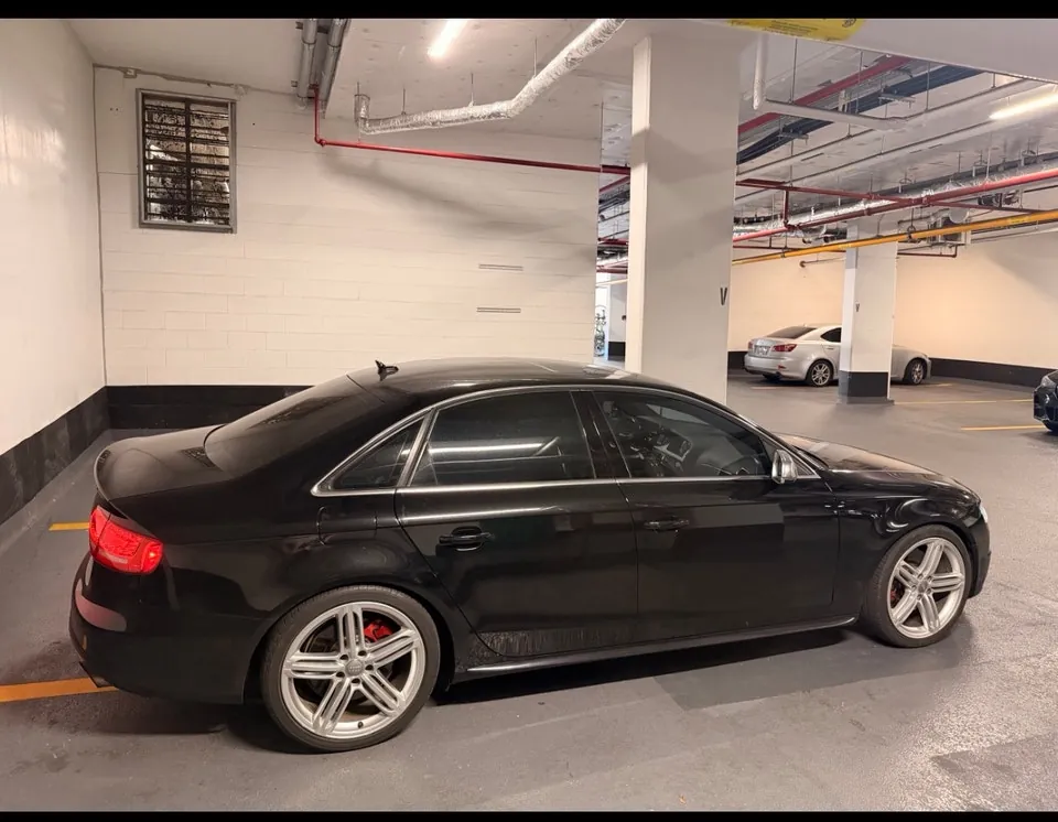 Audi S4 2012 photo 2