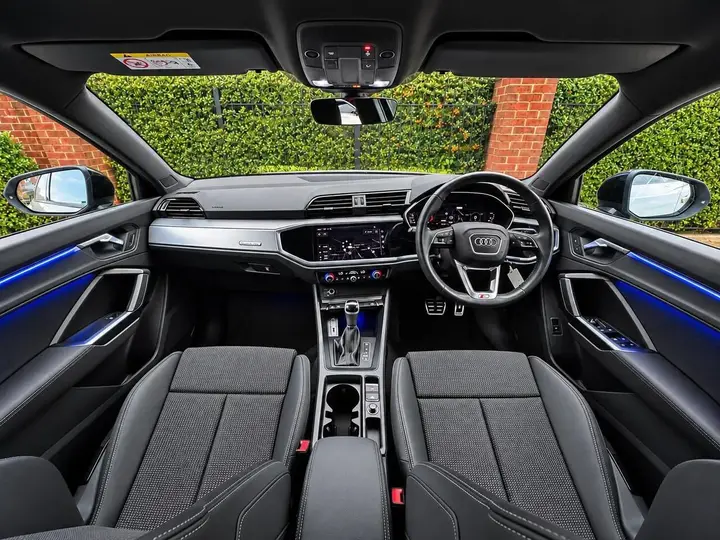 Audi Q3 2020 photo 3