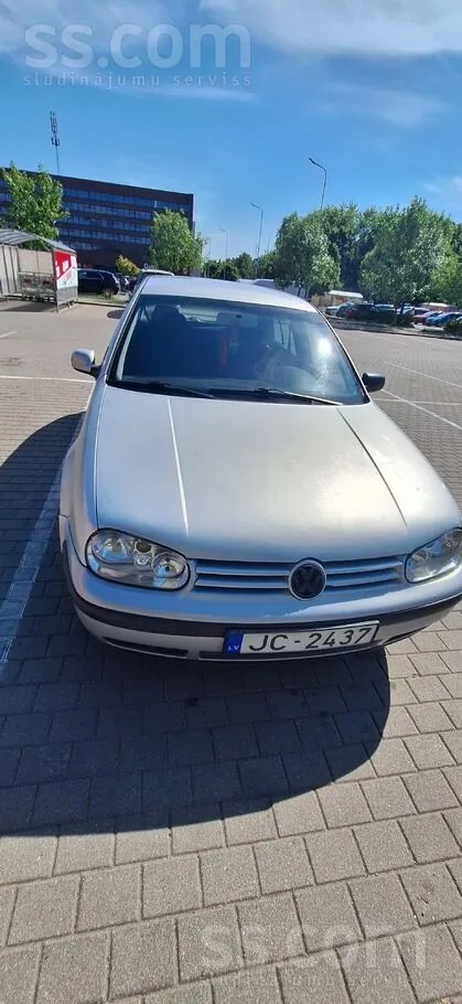 Volkswagen Golf 4 1999 photo 2