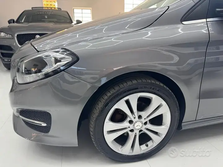 Mercedes-Benz B 180 2016 photo 4