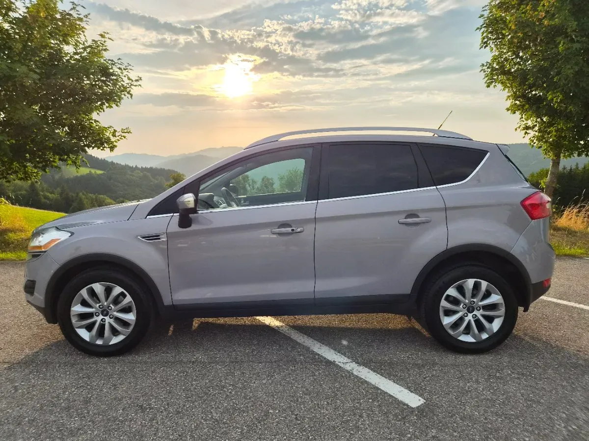 Ford Kuga 2011 photo 2