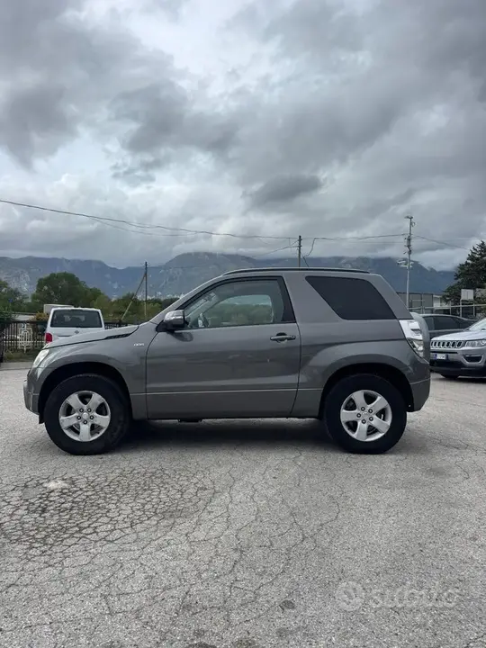 Suzuki Grand Vitara 2009 photo 2