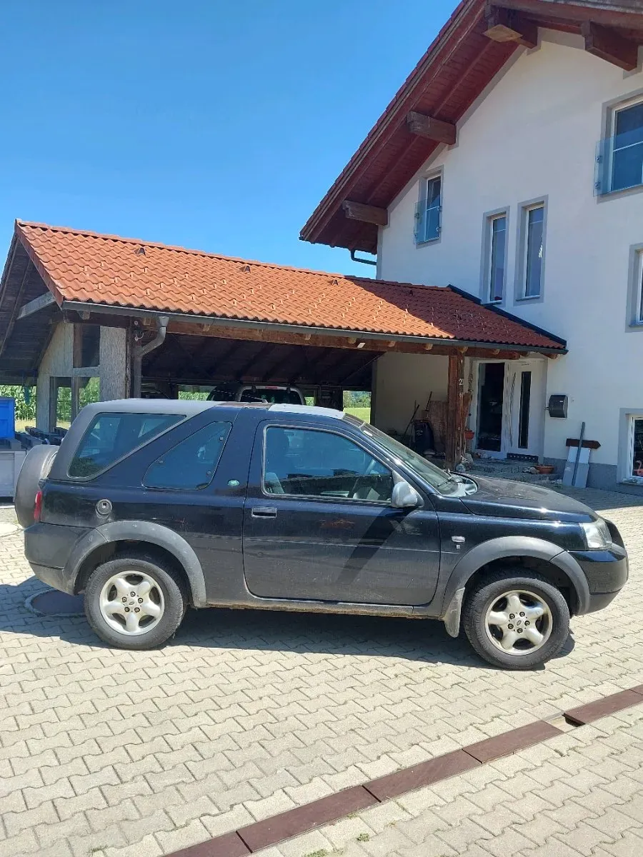 Land Rover Freelander 2005 photo 2