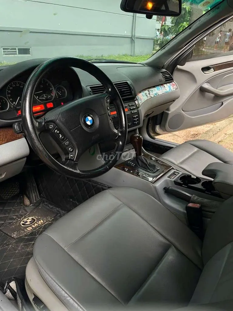 BMW 318I 2003 photo 4